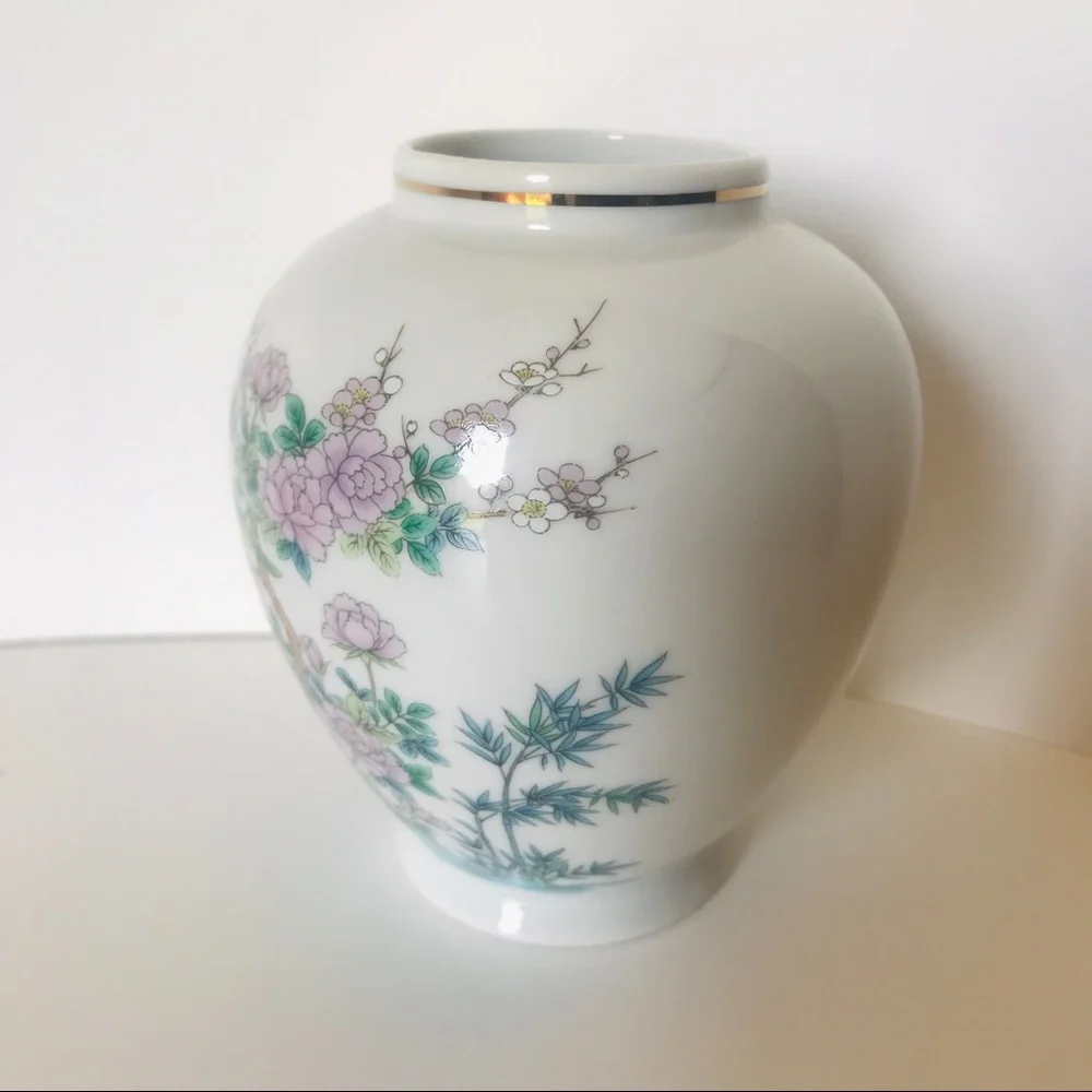 Vintage 1983 Enesco Japan Gold Trimmed Floral Birds Blossoms Small Vase.